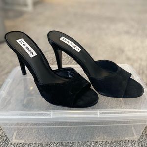 Steve Madden “ERIN” sandals